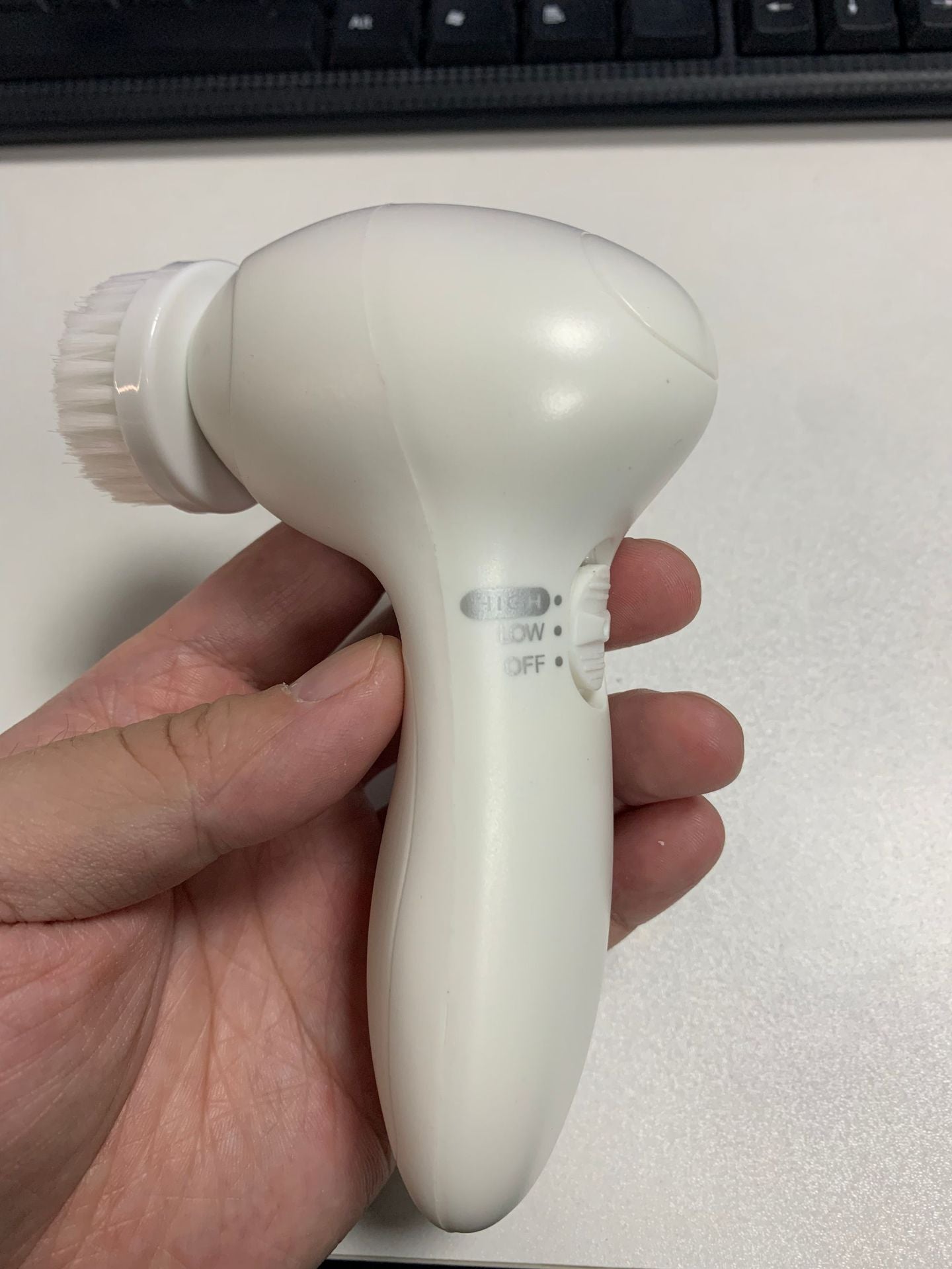 جهاز تنظيف وتدليك الوجه 5 في 1